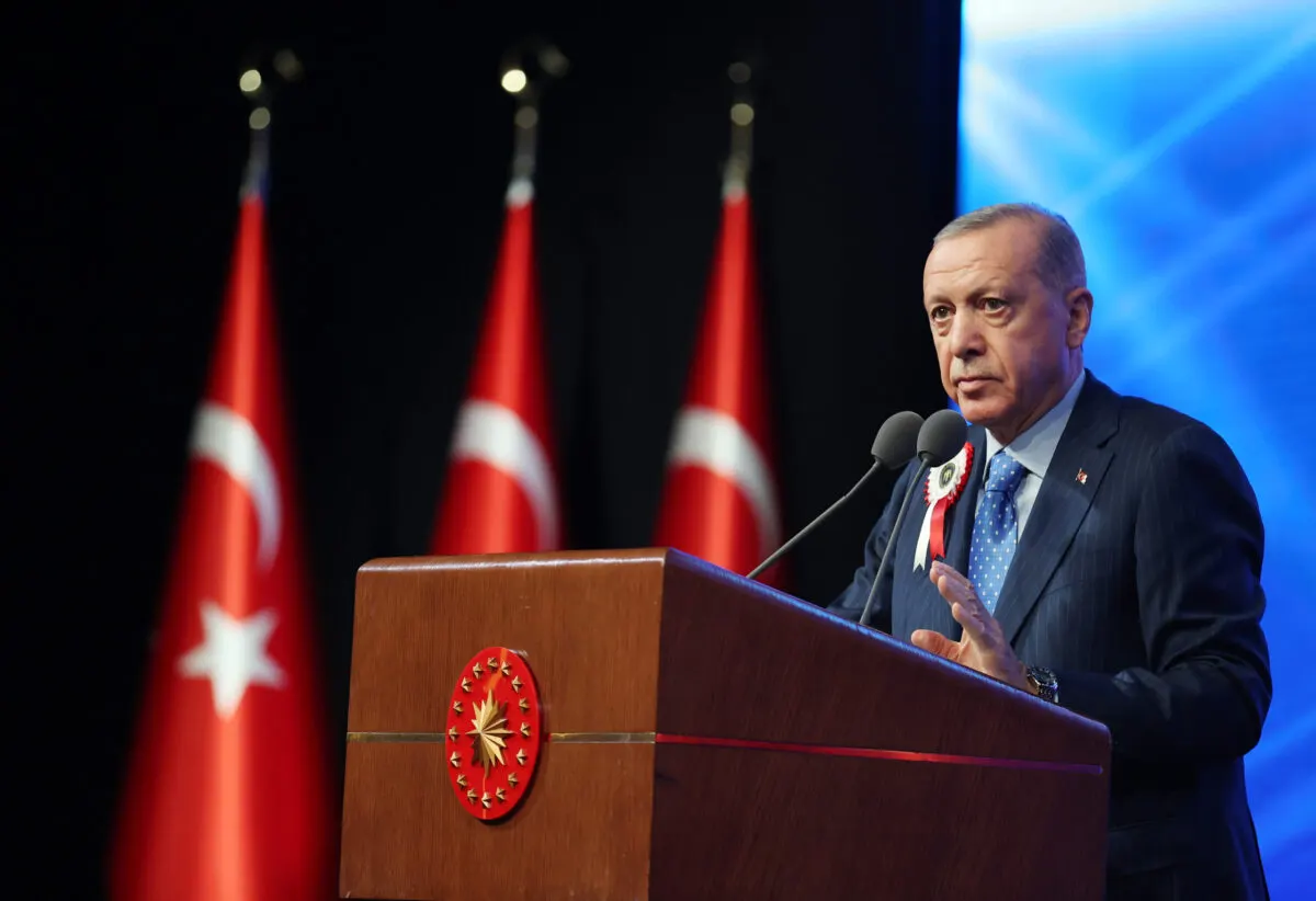 Cumhurbaşkanı Erdoğan, Kabine toplantısı sonrası ekonomiye dair önemli mesajlar verdi.