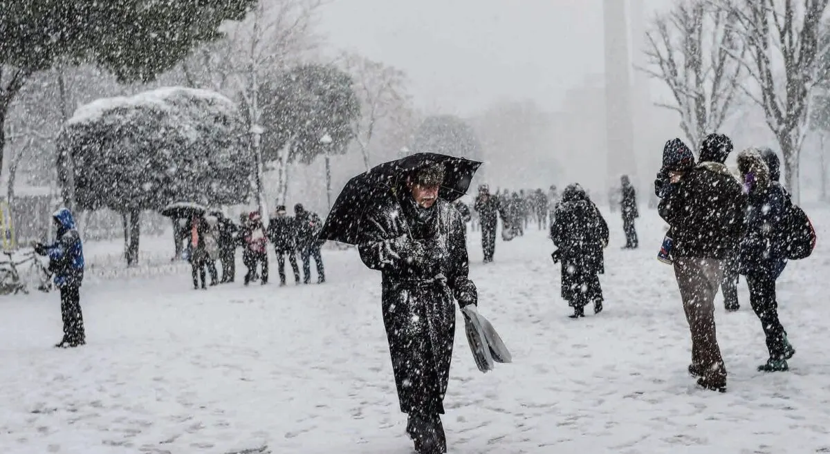Meteoroloji uzmanlarının uyarılarına göre, yeni haftada Türkiye genelinde hava sıcaklıklarında