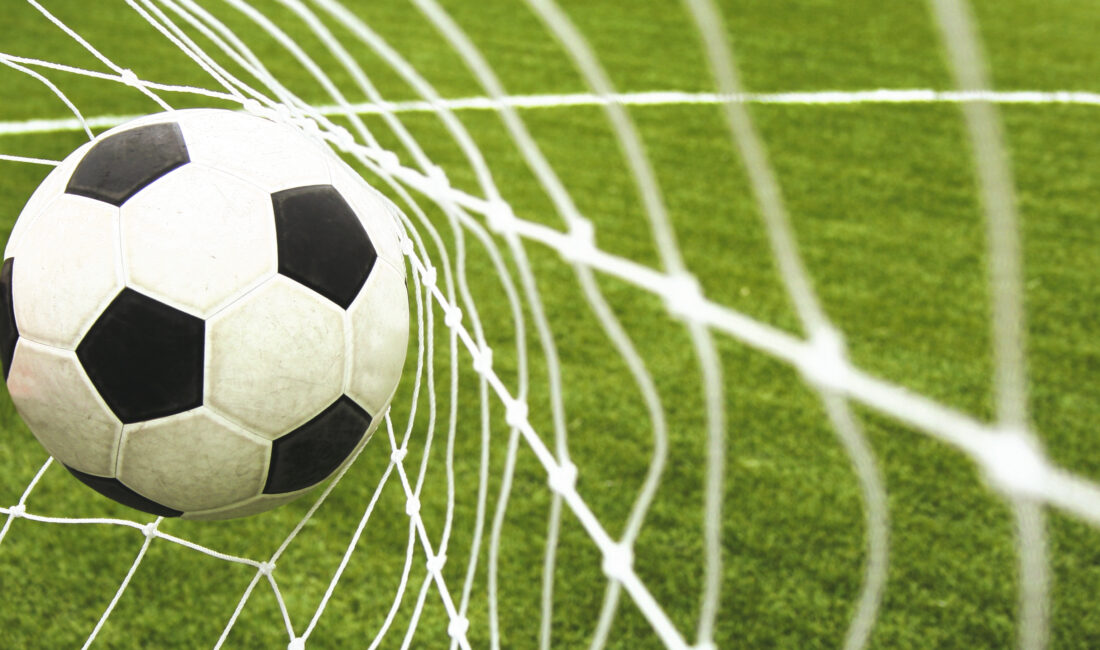Futbol Kurallarında Devrim Niteliğinde Değişiklikler Uluslararası Futbol Birliği Kurulu (IFAB), futbol oyun kurallarında önemli değişiklikler
