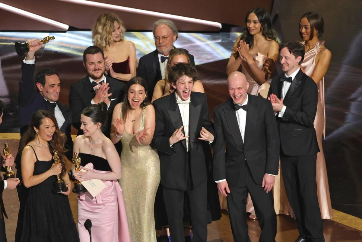 Los Angeles'taki Dolby Theatre'da düzenlenen 97. Akademi Ödülleri töreninde, sinema