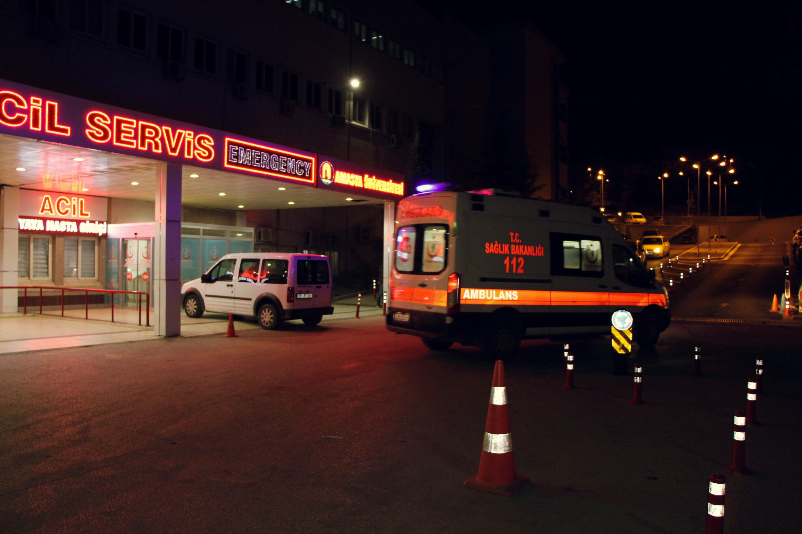 Malatya'nın Battalgazi ilçesi Çamurlu Mahallesi'nde yapımı süren kalıcı konut inşaatında