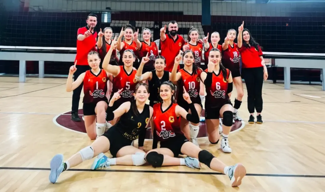 Elazığ’da gerçekleştirilen Yıldız Kızlar Voleybol Grup maçlarında, Malatya Gençlik Spor