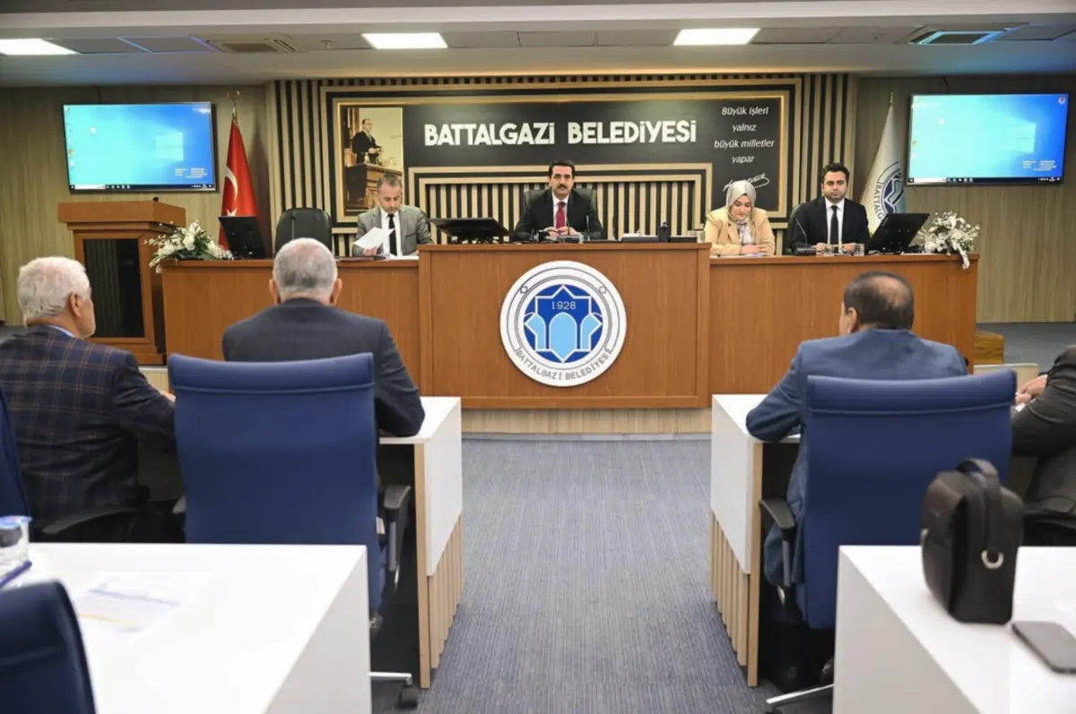 Battalgazi Belediyesi’nin Nisan ayı olağan meclis toplantısı, Belediye Başkanı Bayram