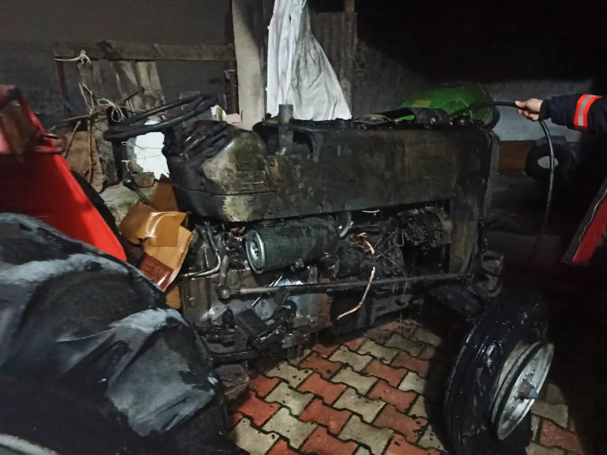Malatya’nın Yeşilyurt ilçesi Cafana Mahallesi’nde meydana gelen traktör yangını, Malatya