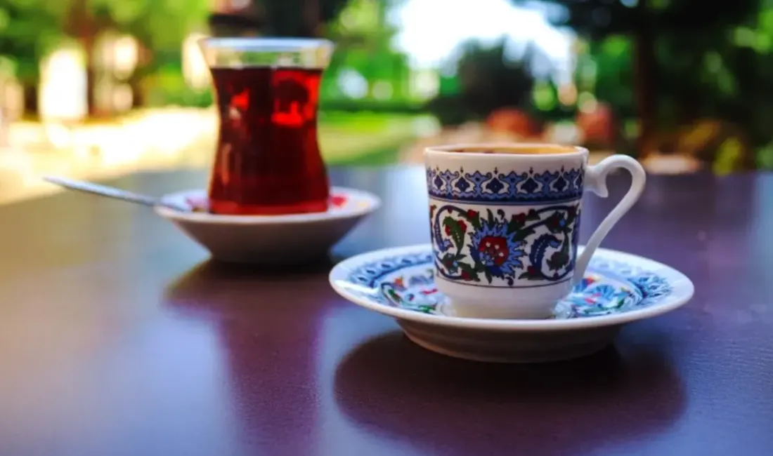 Günlük yaşamın vazgeçilmezleri arasında yer alan çay ve kahve, aşırı