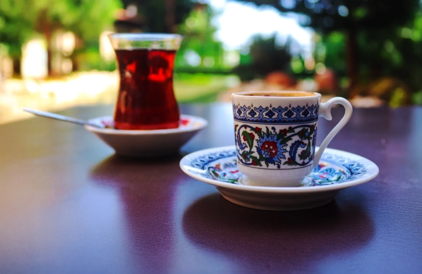 Günlük yaşamın vazgeçilmezleri arasında yer alan çay ve kahve, aşırı