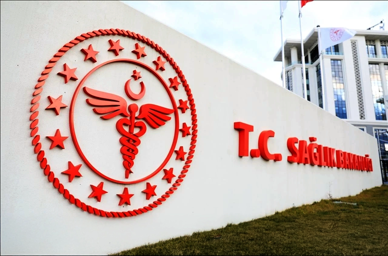 Sağlık Bakanlığı, sağlık hizmetlerinde kaliteyi artırmak ve personel ihtiyacını karşılamak