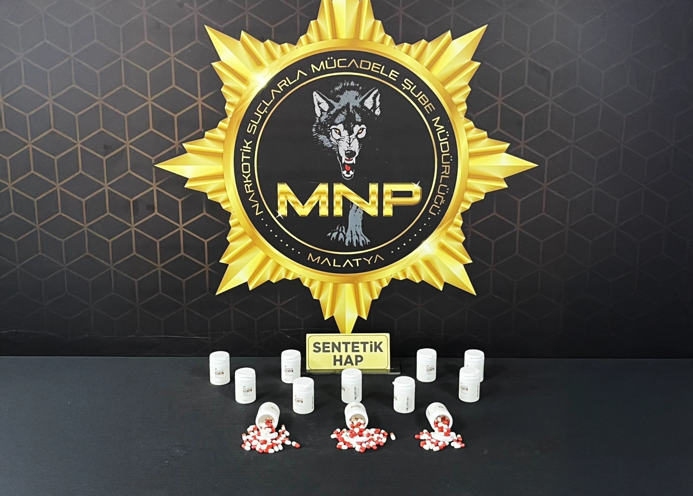 Malatya’da sokak satıcılarına yönelik yürütülen fiziki takipli operasyon sonucunda 2