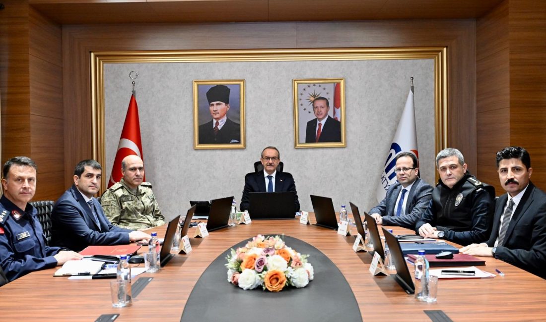 Malatya Valisi Seddar Yavuz’un başkanlığında düzenlenen İl Güvenlik Asayiş ve