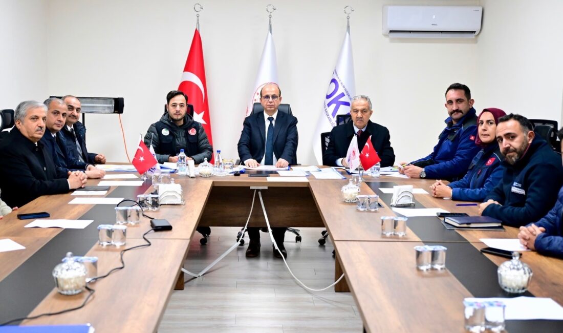 Yeşilyurt Belediye Başkanı Prof. Dr. İlhan Geçit, İkizce TOKİ yerleşkesinde