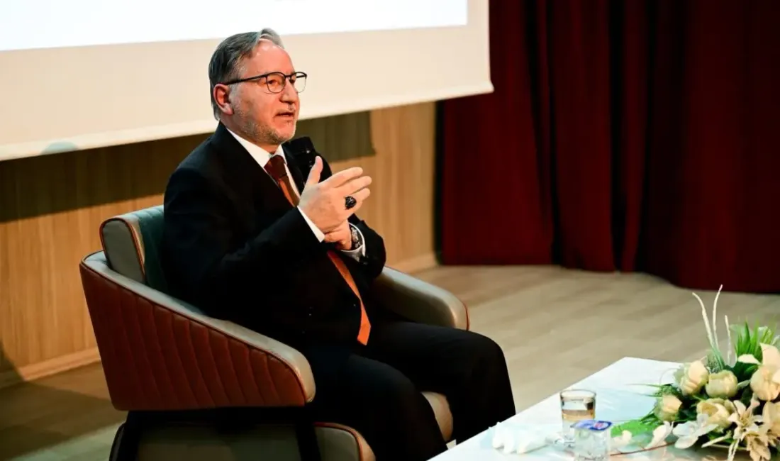 Battalgazi Belediyesi’nin düzenlediği Miraç Kandili programında Prof. Dr. Mustafa Karataş