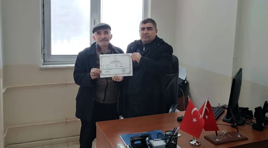 82 Yaşındaki Mustafa Dalkılınç, Doğanşehir Halk Eğitim Merkezi Tarafından Düzenlenen