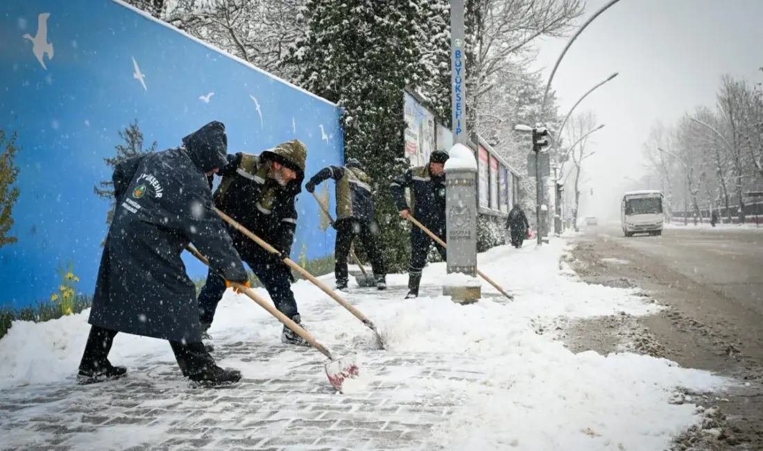 Malatya genelinde etkili olan yoğun kar yağışı ve tipi nedeniyle