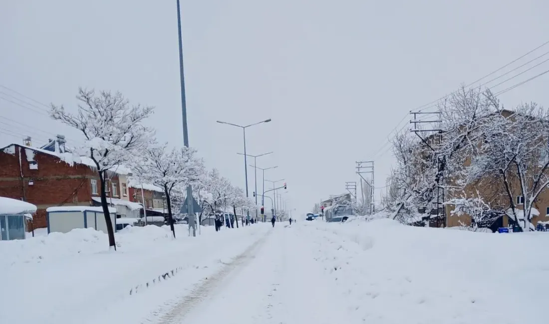 Malatya’da etkisini sürdüren yoğun kar yağışı ve olumsuz hava koşulları