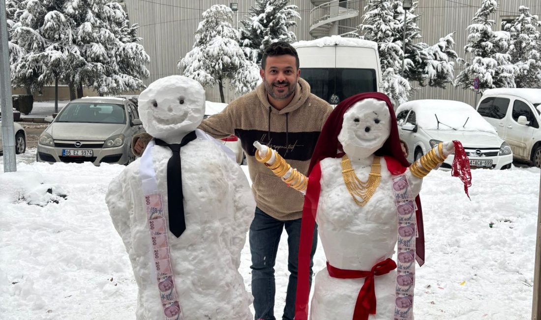 Malatya’da kardan gelin damat yapan esnaflarun eğlencesi güldürdü.