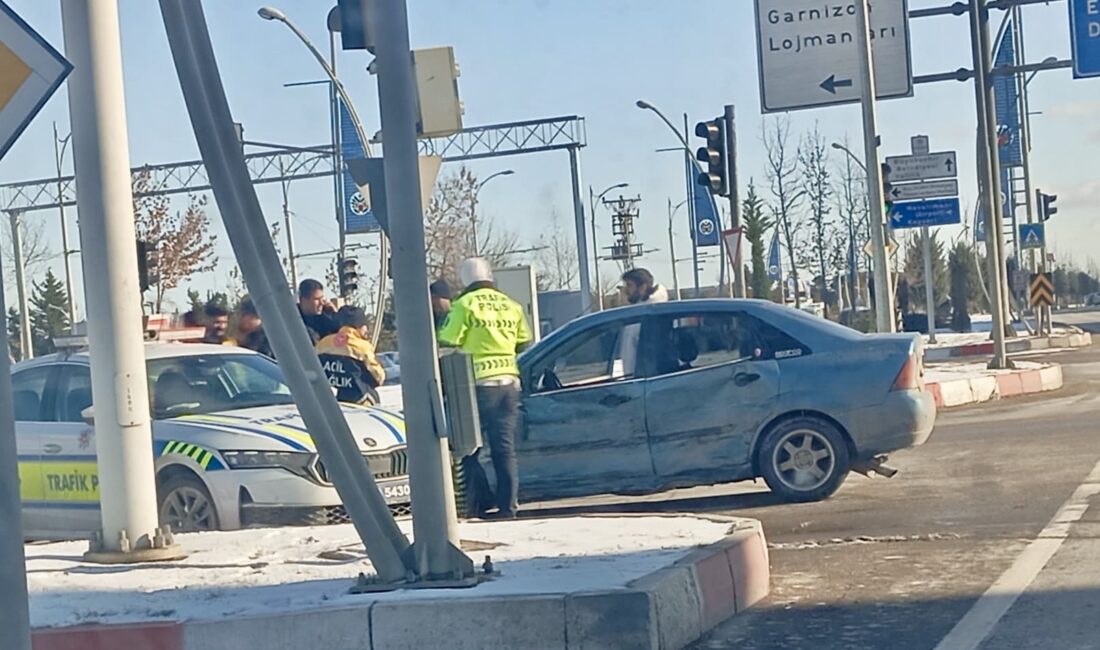 Malatya’da sabah saatlerinde meydana gelen trafik kazasında iki kişi yaralandı.