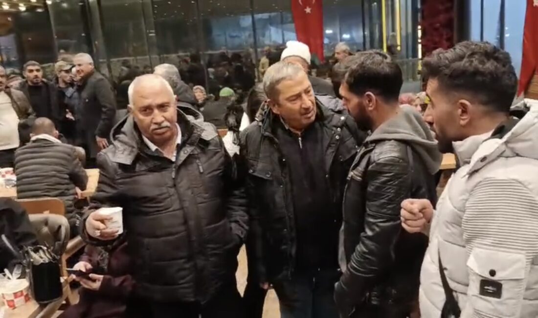 Yoğun tipi ve kar yağışı nedeniyle ulaşıma kapanan Malatya–Kayseri karayolu