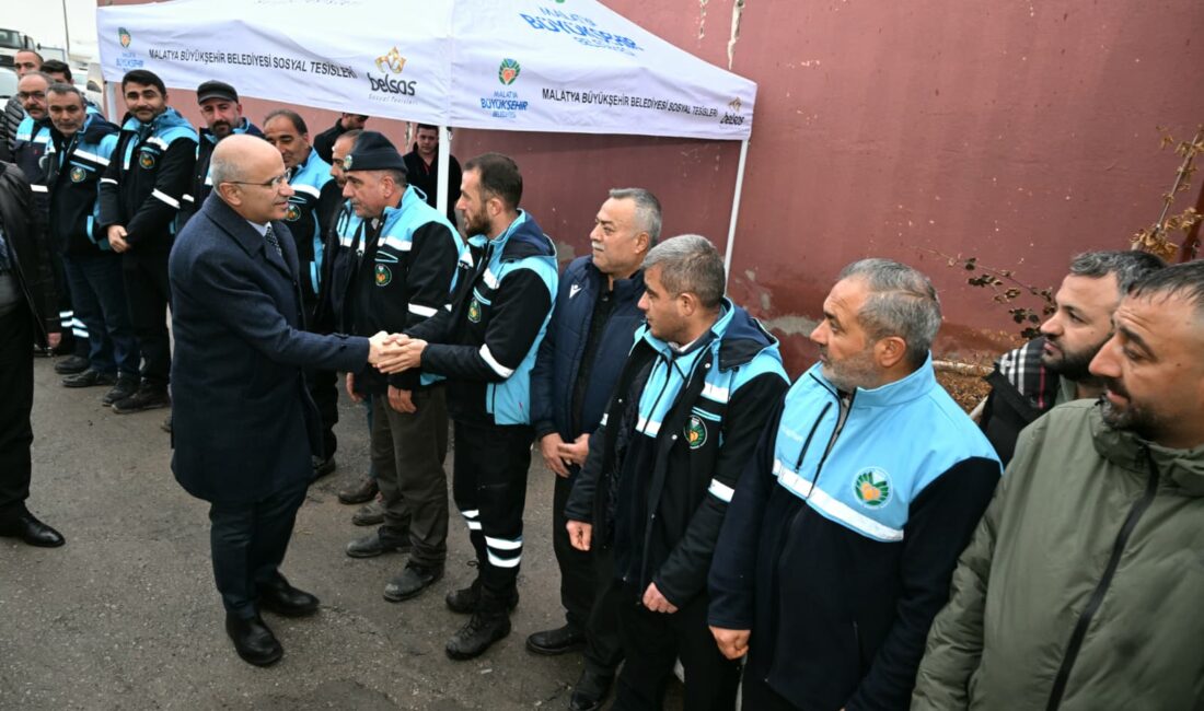 Malatya Büyükşehir Belediye Başkanı Sami Er, deprem yaralarını saran Malatya'nın,