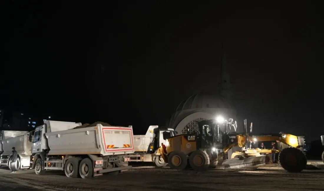 Malatya’nın Battalgazi ilçesinde Çamurlu TOKİ Cami çevresinde yürütülen yol ve