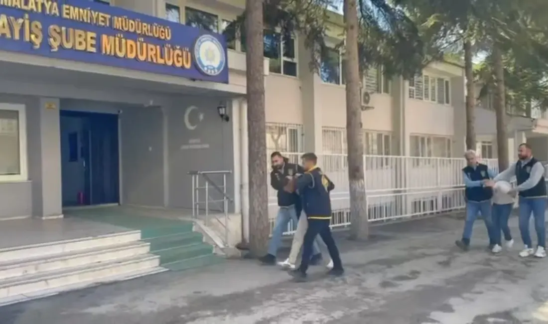 Malatya’da kuyumcu soygunu girişimi ile ilgili olayla bağlantılı 2 şüpheli