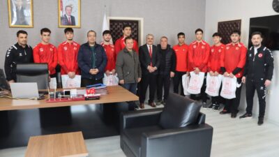 Grekoromen güreşte farklı yaş kategorilerindeki Türkiye şampiyonalarında Malatya'yı temsil eden