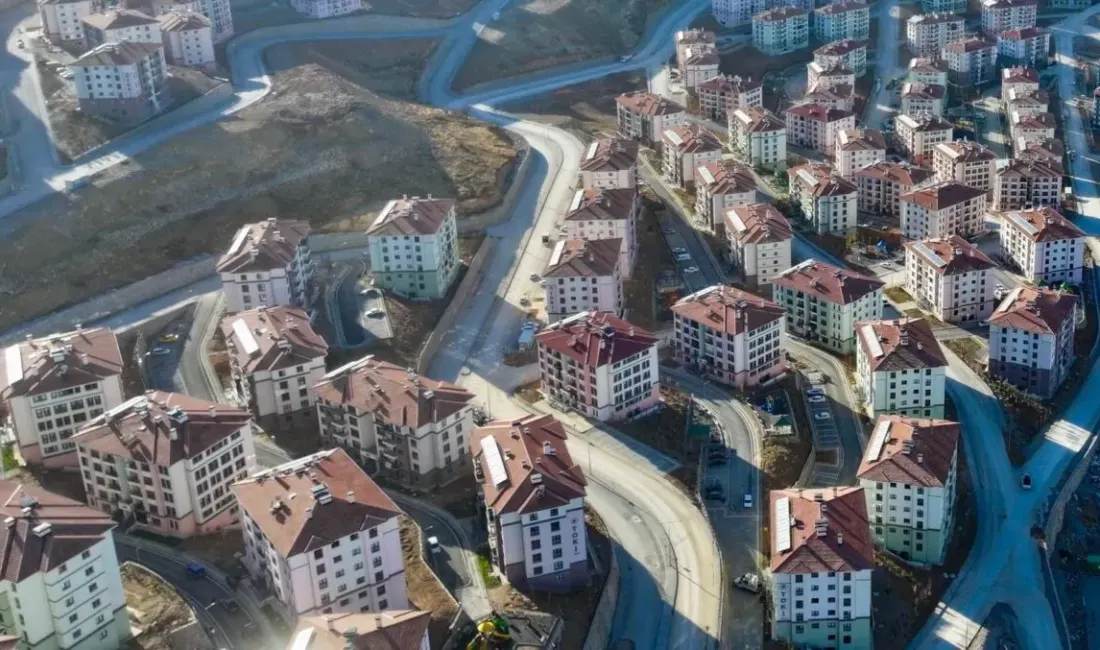 İkizce Deprem Konutları’nda yaşayan vatandaşlar, bölgede market ve fırın bulunmaması