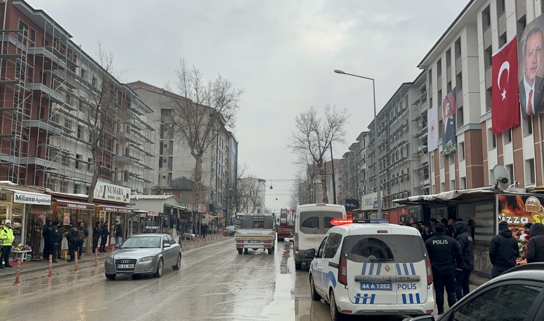 İnönü Caddesi üzerinde kurulan geçişi konteyner işyerleri bugün itibariyle Büyükşehşir