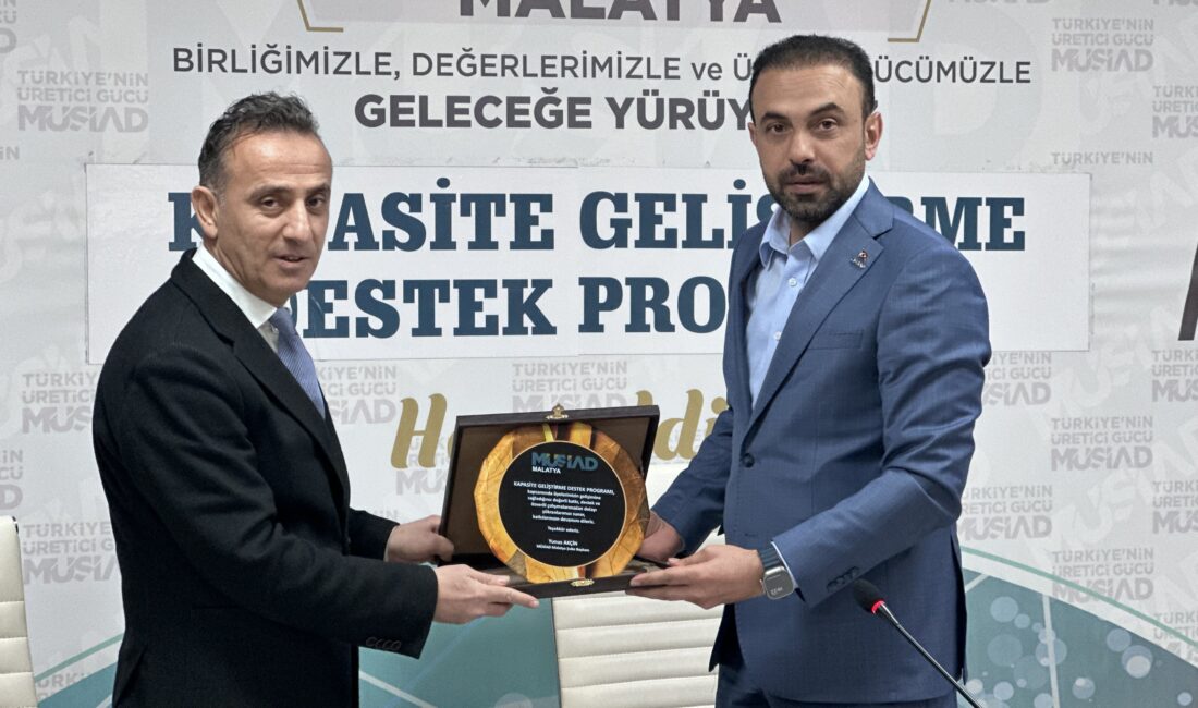 Malatya’da düzenlenen programda Kapasite Geliştirme Destek Programı hakkında bilgilendirme yapılırken,
