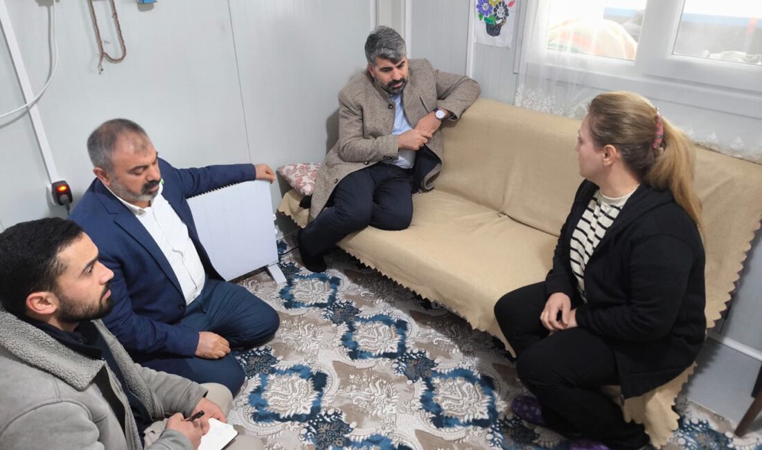 Malatya’da depremzedelerle bir araya gelen HÜDA- PAR Genel Başkan Yardımcısı