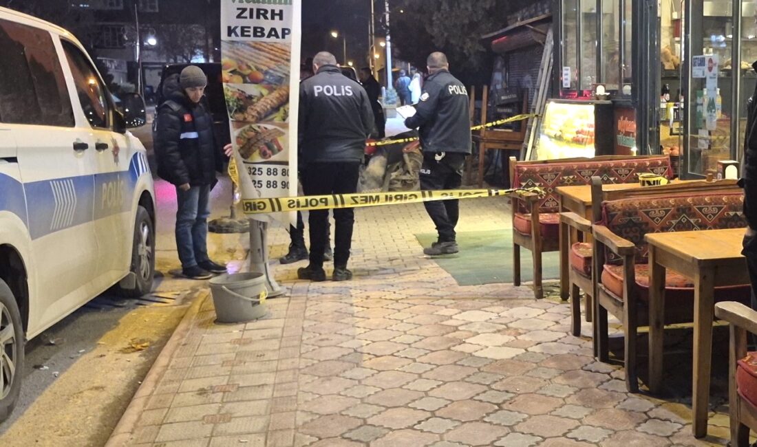 Koyunoğlu Mahallesi’nde meydana gelen silahlı olayda bir kişi ayağından yaralandı.
