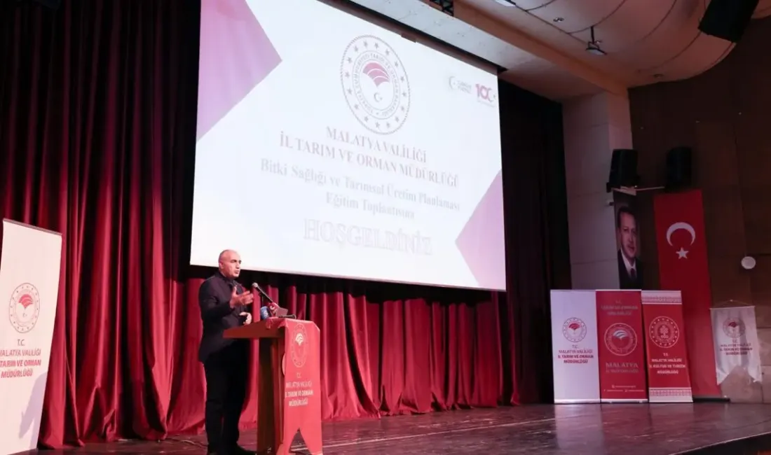 Malatya’da yeni üretim sezonu öncesi kayısı üreticileri ve çiftçilere yönelik