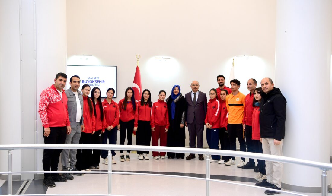 Para Yüzme, Taekwondo, Wushu Kung Fu branşlarında katıldıkları ulusal ve