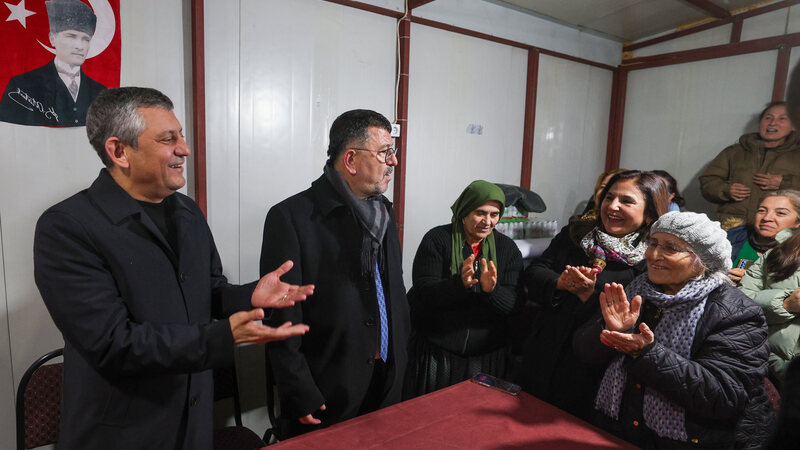 Cumhuriyet Halk Partisi Genel Başkanı Özgür Özel, 6 Şubat depremlerinin