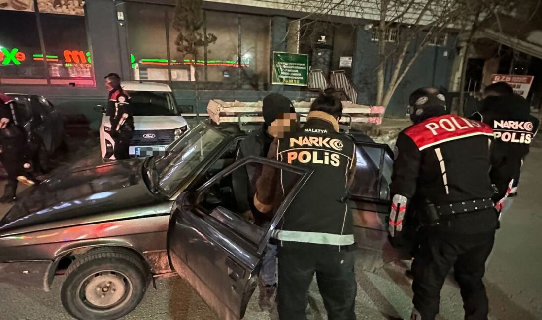 Malatya’da sokak satıcılarına yönelik düzenlenen operasyonda gözaltına alınan 9 şüpheliden