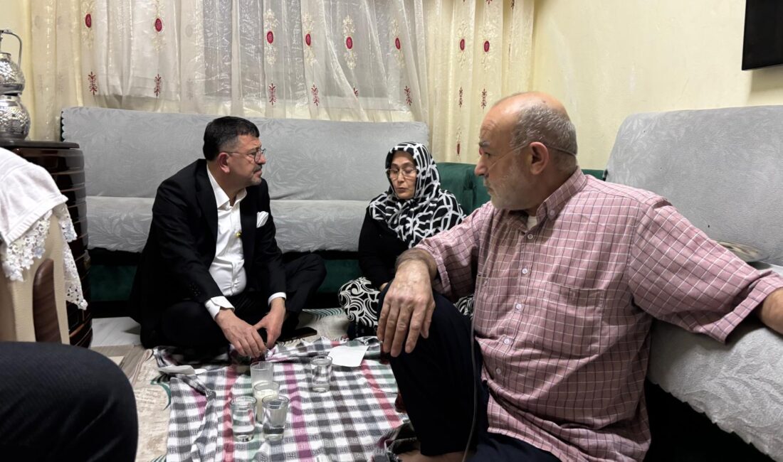 Veli Ağbaba, Ramazan ayında geleneksel hale getirdiği mahalle iftar programlarına