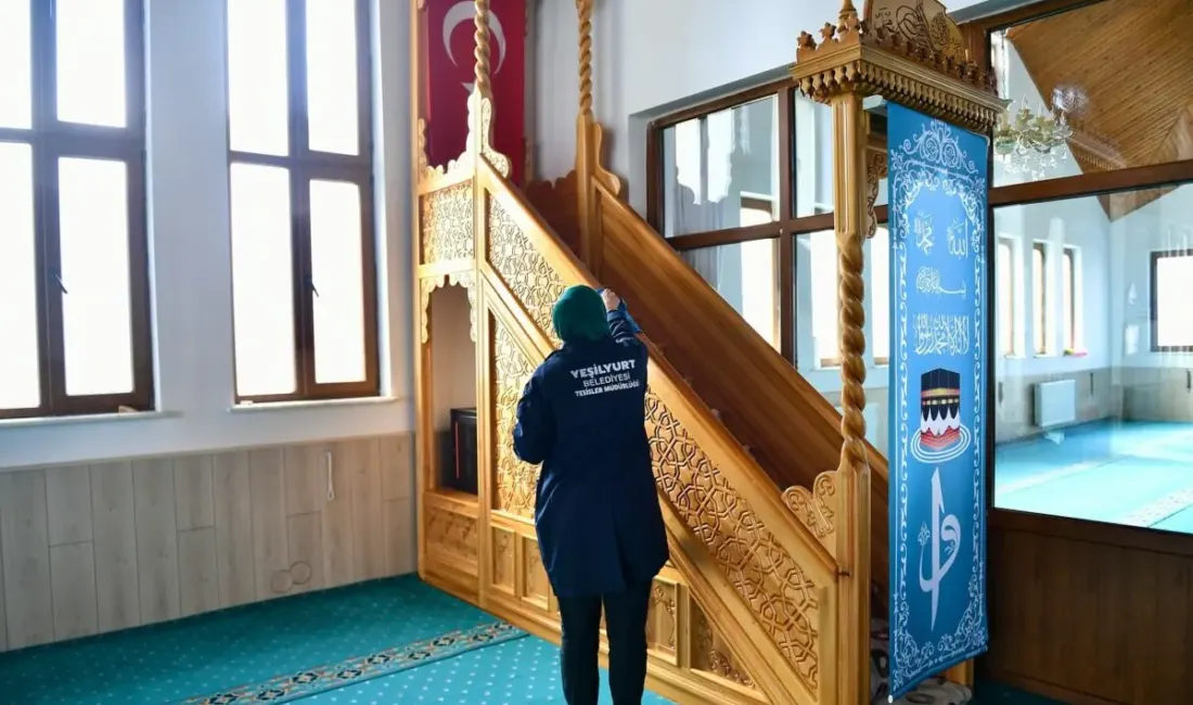 Yeşilyurt Belediyesi Temizlik Hizmetleri Müdürlüğü ekipleri, mübarek Ramazan Ayı’nın ilçe