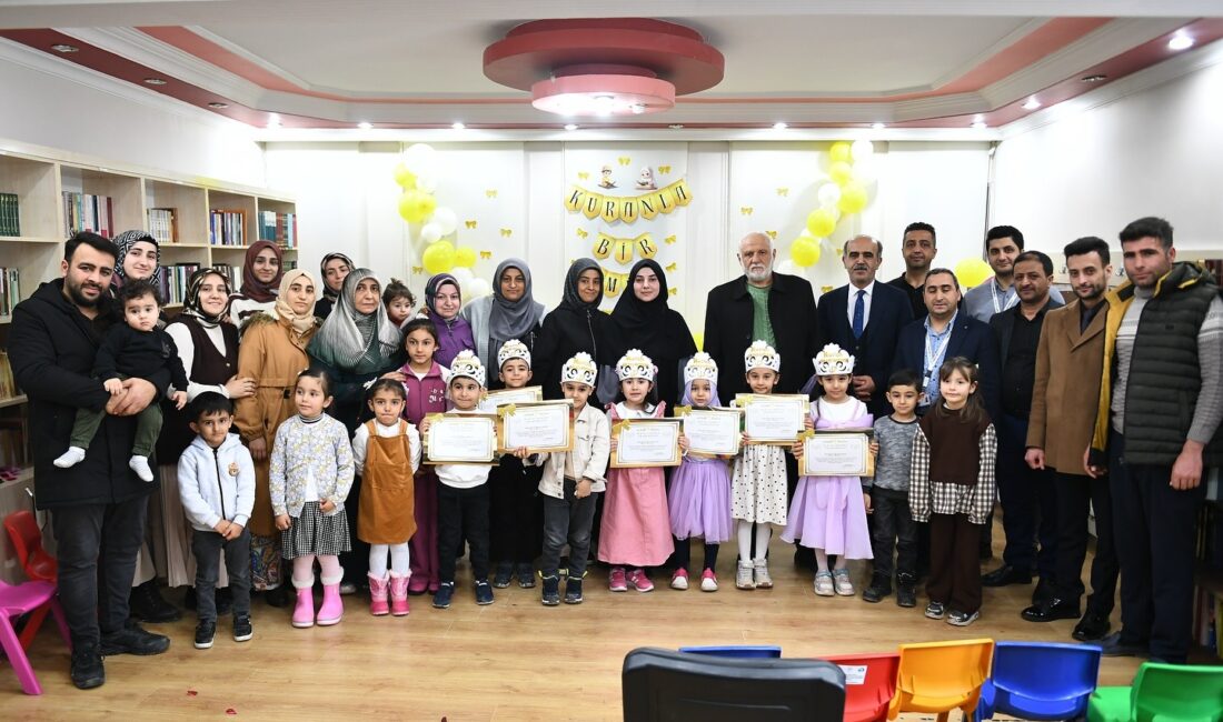 Yeşilyurt Belediyesi Topsöğüt Yeşilkonak Erdem Okulu’nda düzenlenen “Kur’an-ı Kerim’e Geçiş