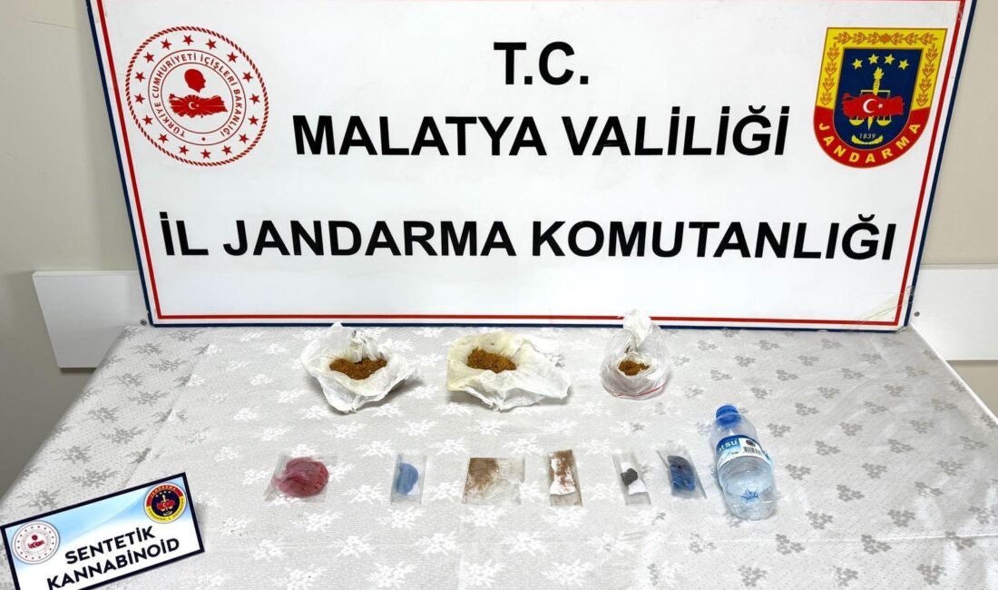 Malatya’nın Yeşilyurt ilçesinde jandarma ekiplerince düzenlenen operasyonda uyuşturucu madde ele