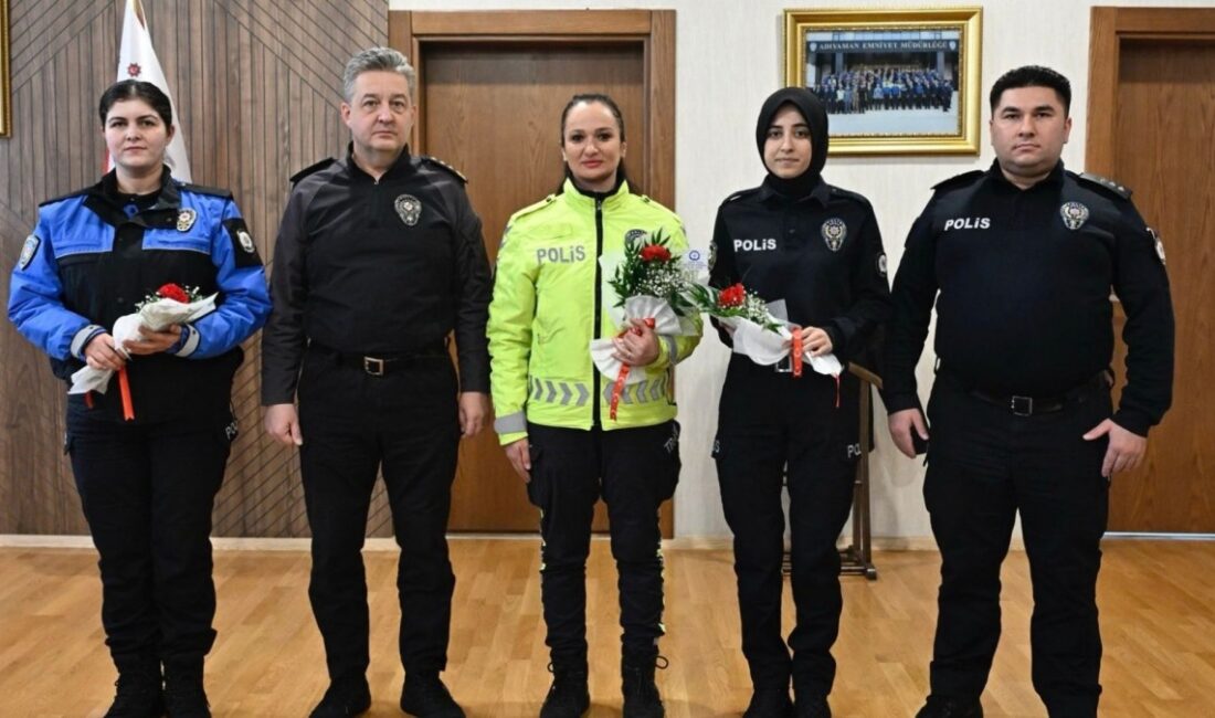 Adıyaman İl Emniyet Müdürü Arzum Nazman ve birim amirleri, 8