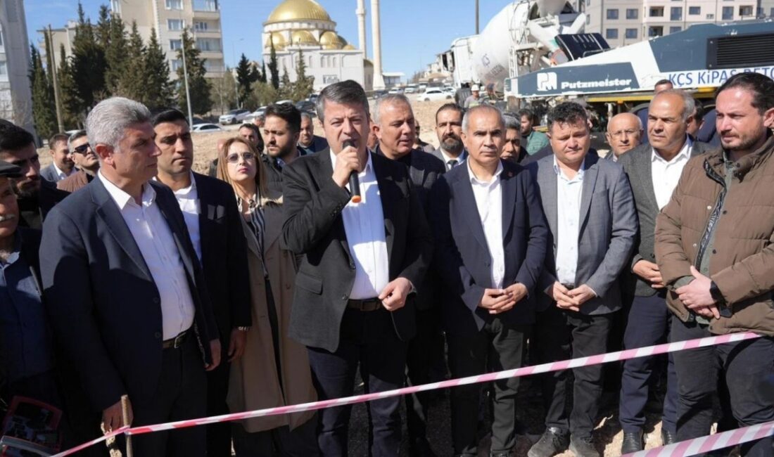 Adıyaman Belediye Başkanı Abdurrahman Tutdere, Karapınar Mahallesi’nde Ankara Büyükşehir Belediyesi