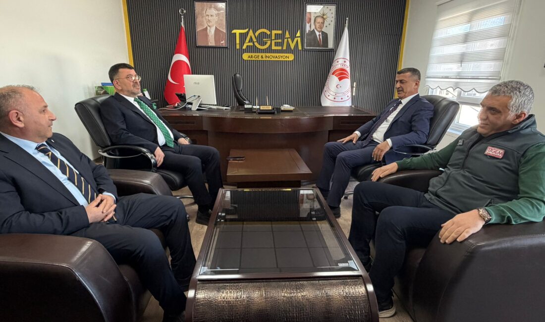 CHP Malatya Milletvekili Veli Ağbaba, Kayısı Araştırma Enstitüsü Müdürlüğü ile