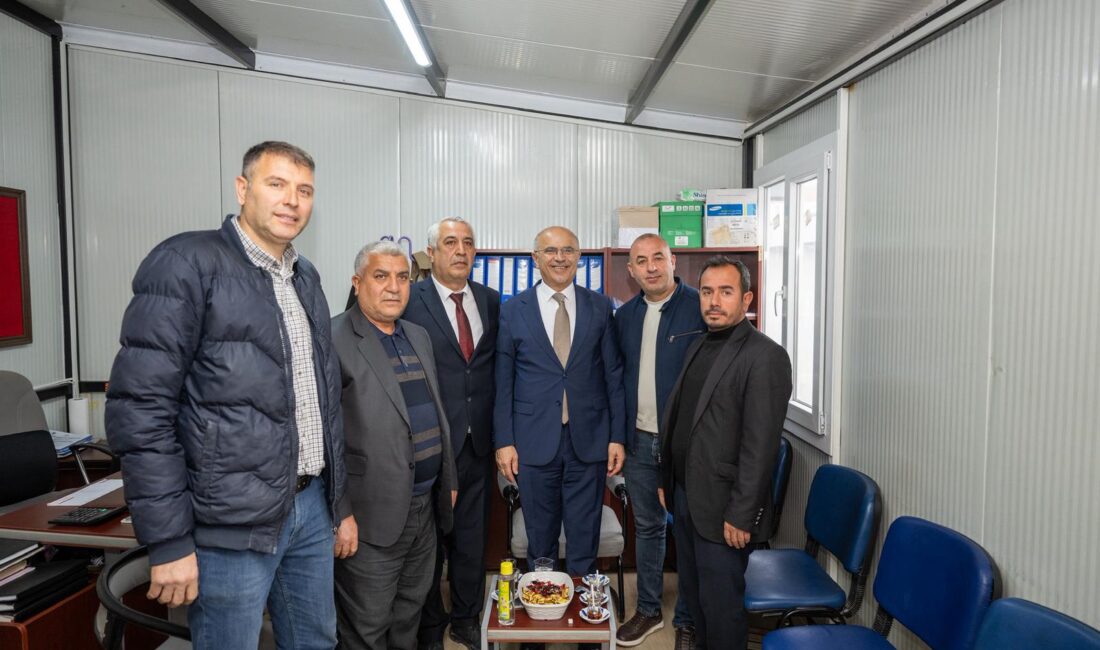 Malatya Büyükşehir Belediye Başkanı Sami Er, esnaf odaları ziyaretlerinde kentin