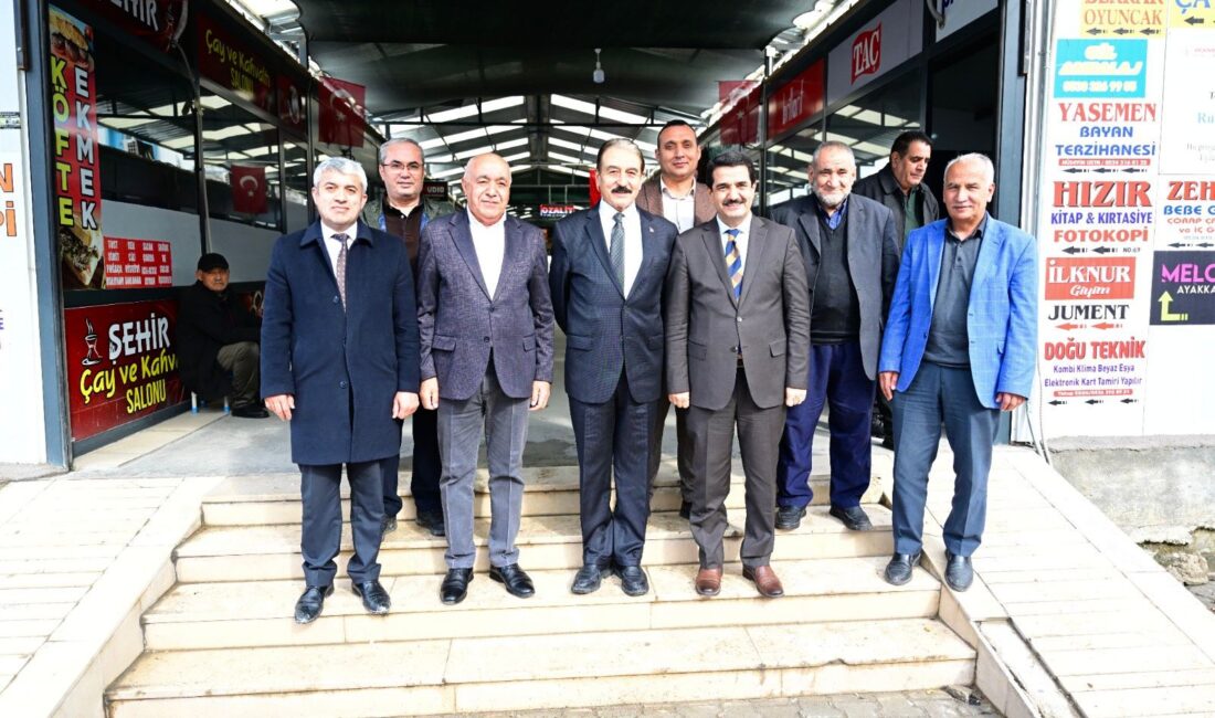 Battalgazi Belediye Başkanı Bayram Taşkın, esnaf odalarına gerçekleştirdiği nezaket ziyareti
