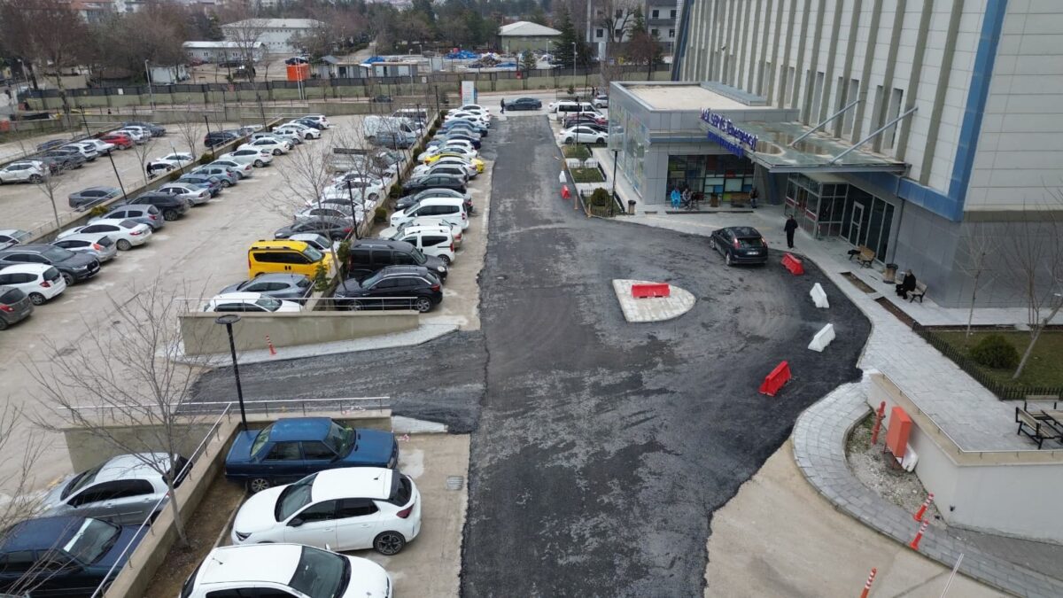 Battalgazi Belediyesi, Battalgazi Devlet Hastanesi otoparkında yürüttüğü yenileme çalışmasını tamamladı.