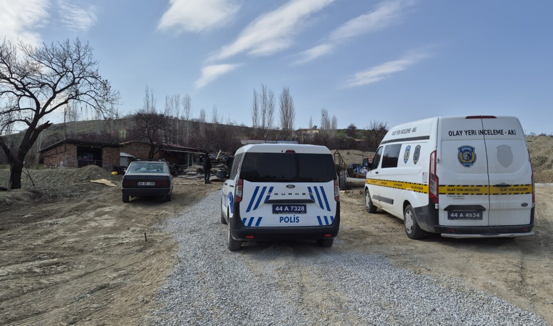 Malatya’nın Battalgazi ilçesinde bir inşaatta çalışan işçi düşerek yaralandı.