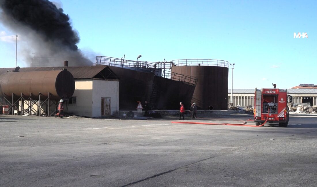 Yakınca Mahallesi’nde bulunan Karayolları Şefliği sahasında yangın çıktı.
