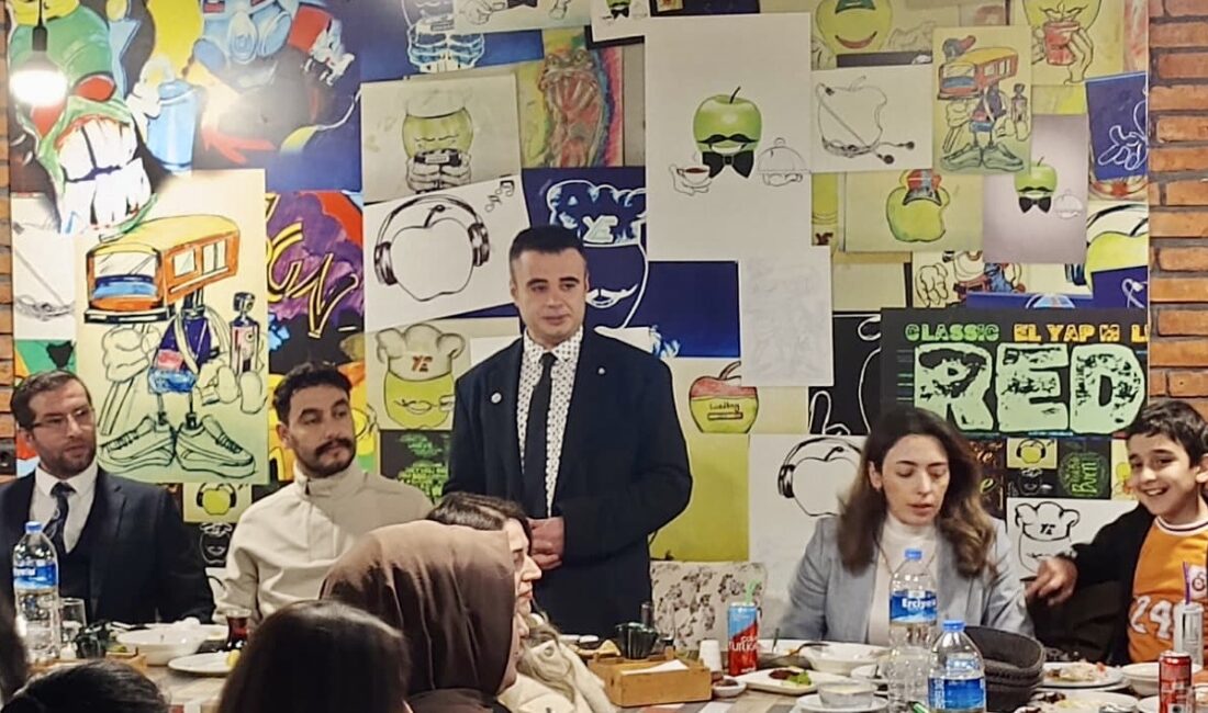 Kariyer Büro Sen Doğu-Güneydoğu Şubesi tarafından düzenlenen iftar programında üyeler