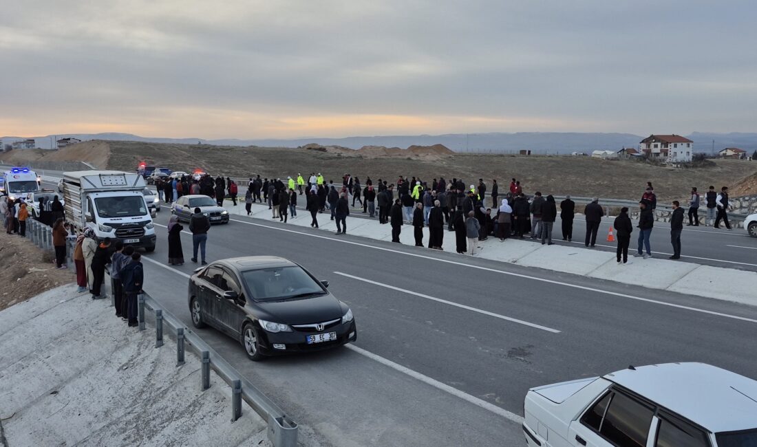 Malatya’da otomobilin çarptığı 17 yaşındaki genç yaşamını yitirdi.
