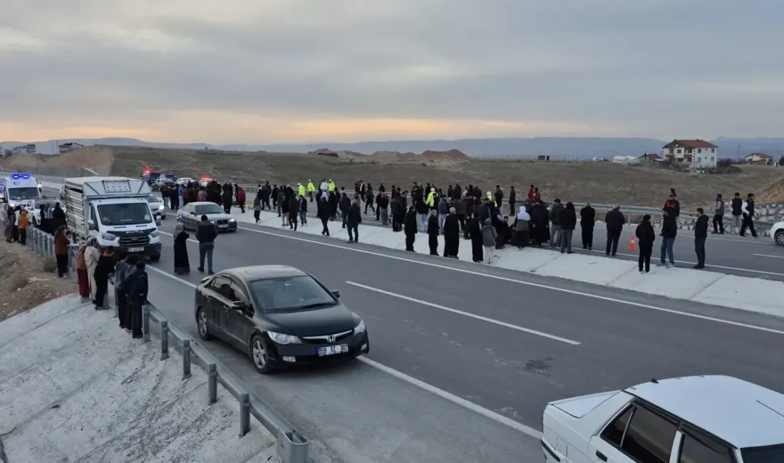 Malatya’da otomobilin çarptığı 17 yaşındaki genç yaşamını yitirdi.