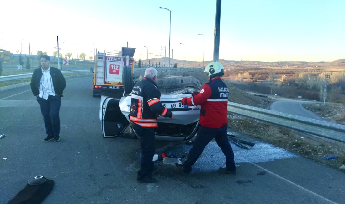 Malatya’da iki otomobilin çarpıştığı trafik kazasında 3 kişi yaralandı.